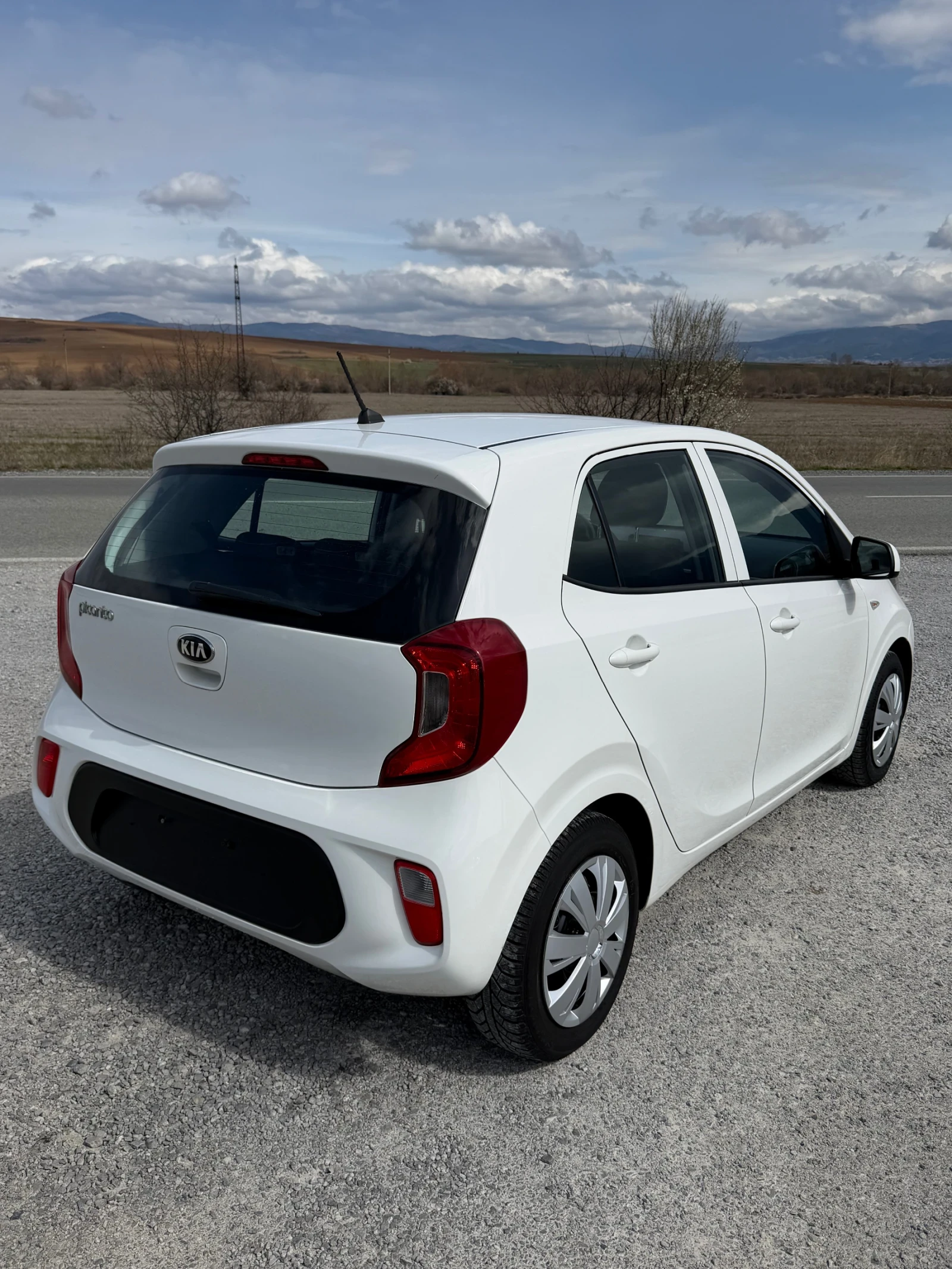 Kia Picanto 1.0i EURO 6 SERVICE BOOK TUV COC, снимка 6 - Автомобили и джипове - 53940887