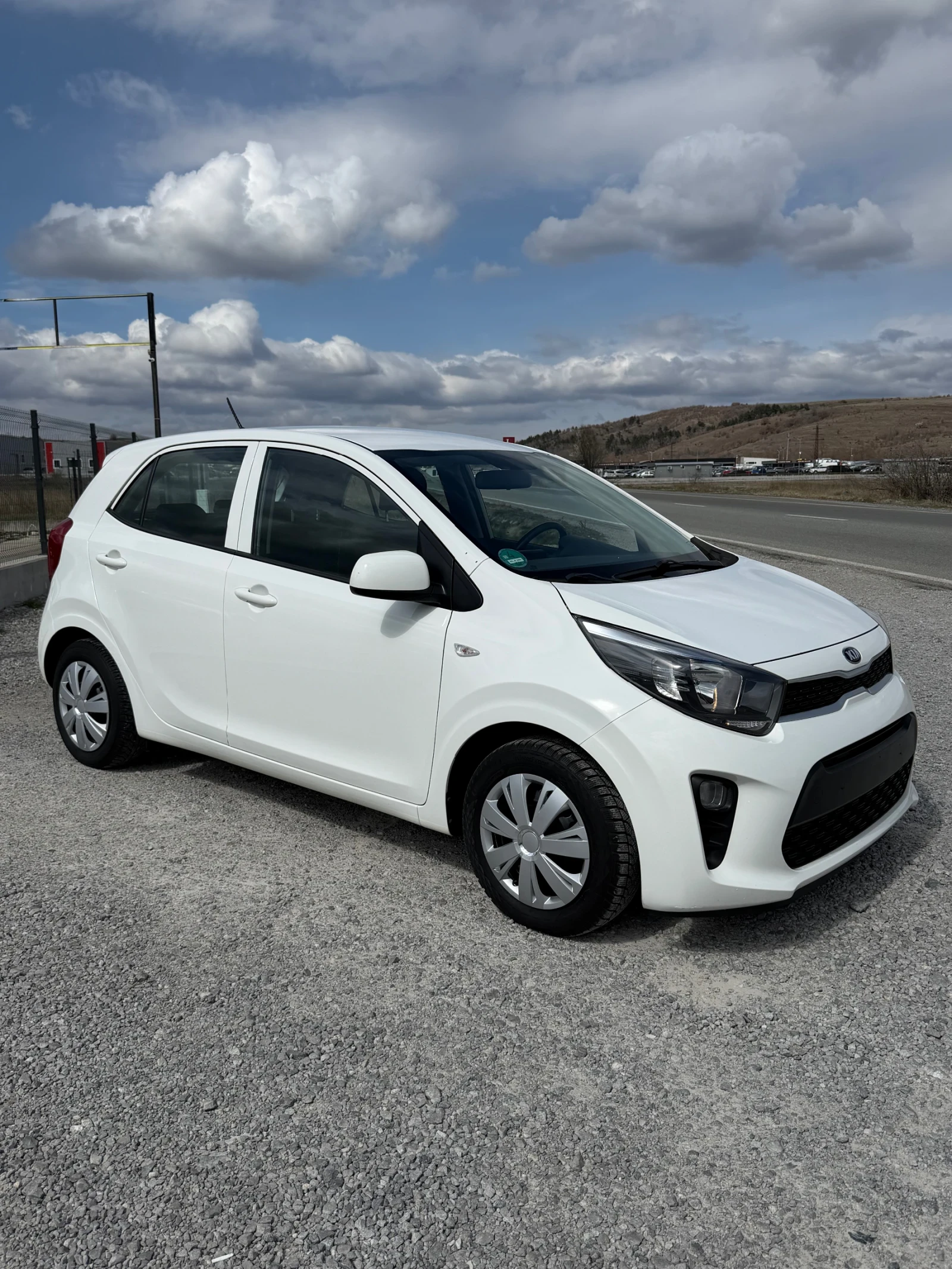 Kia Picanto 1.0i EURO 6 SERVICE BOOK TUV COC, снимка 4 - Автомобили и джипове - 53940887