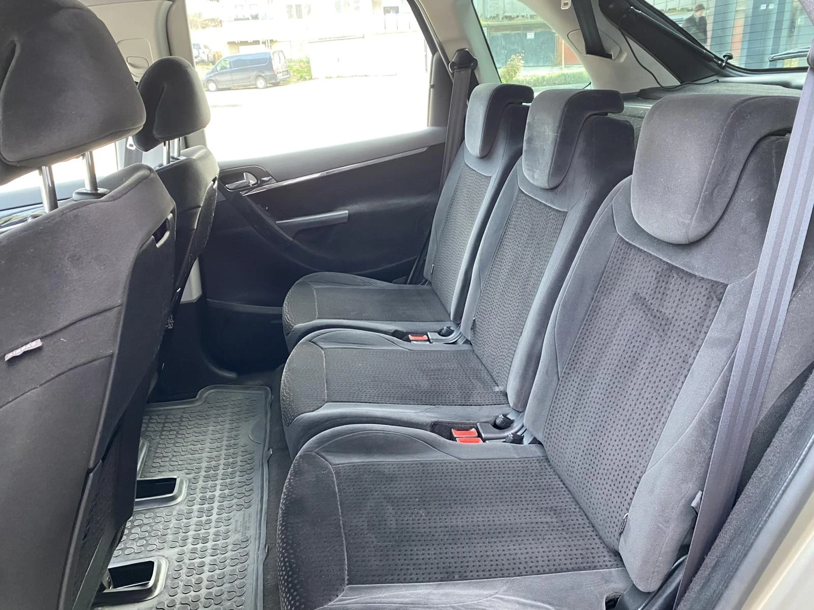 Citroen C4 Picasso, снимка 14 - Автомобили и джипове - 53995099