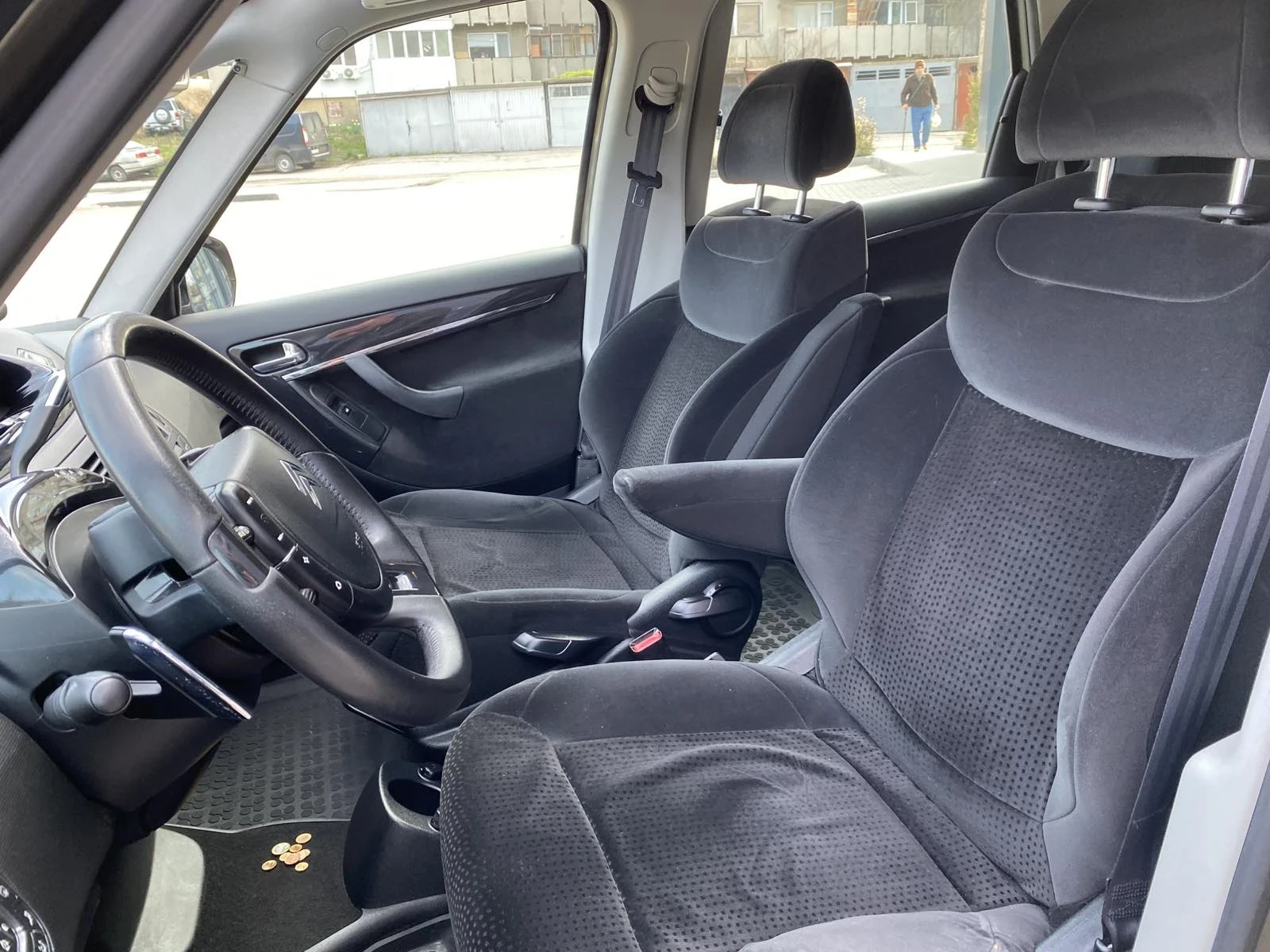 Citroen C4 Picasso, снимка 8 - Автомобили и джипове - 53995099