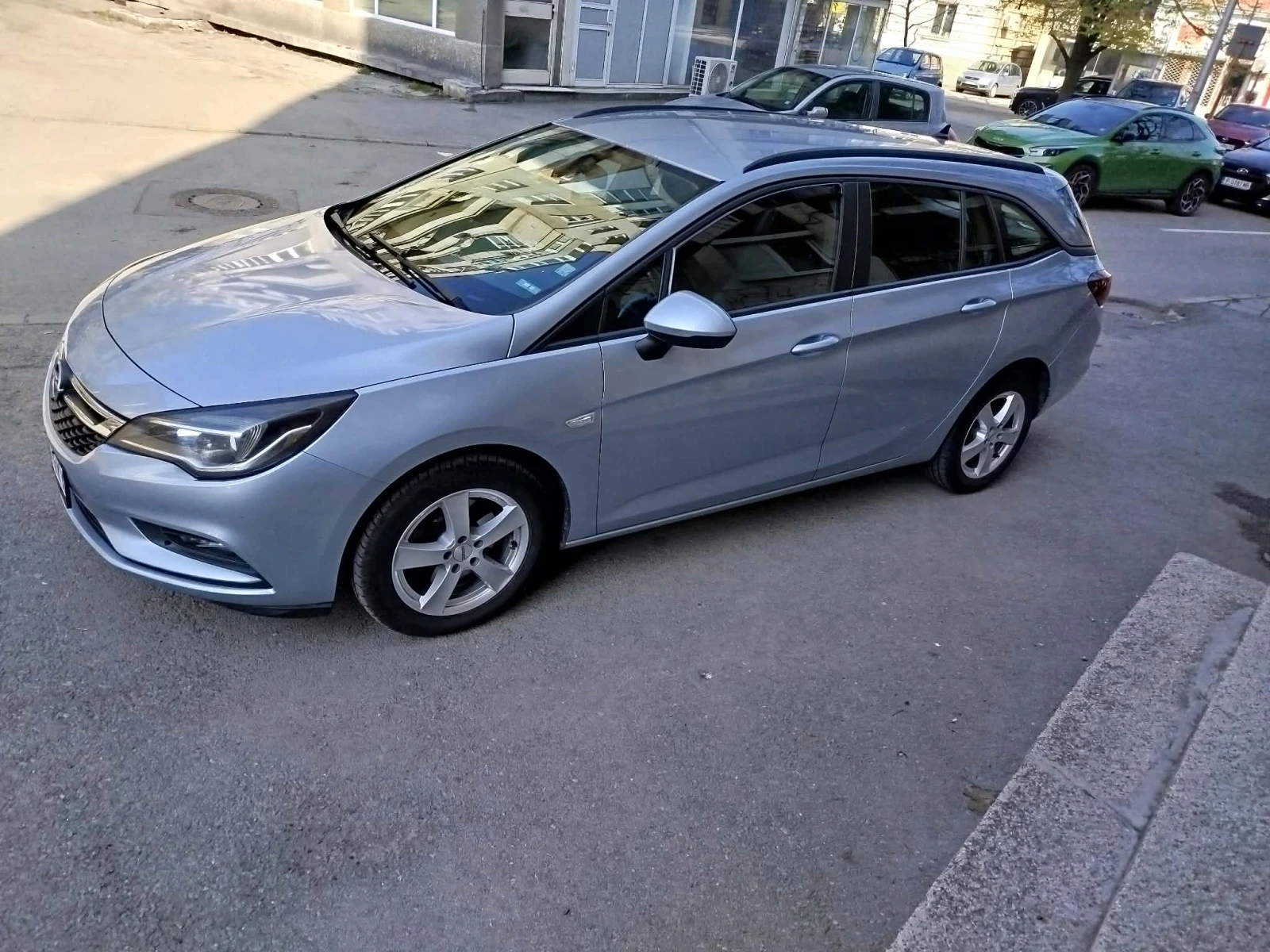 Opel Astra, снимка 15 - Автомобили и джипове - 54171629