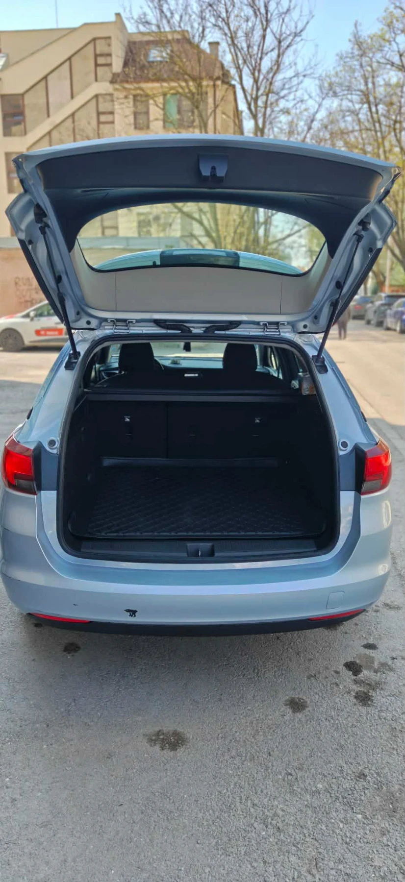 Opel Astra, снимка 13 - Автомобили и джипове - 54171629