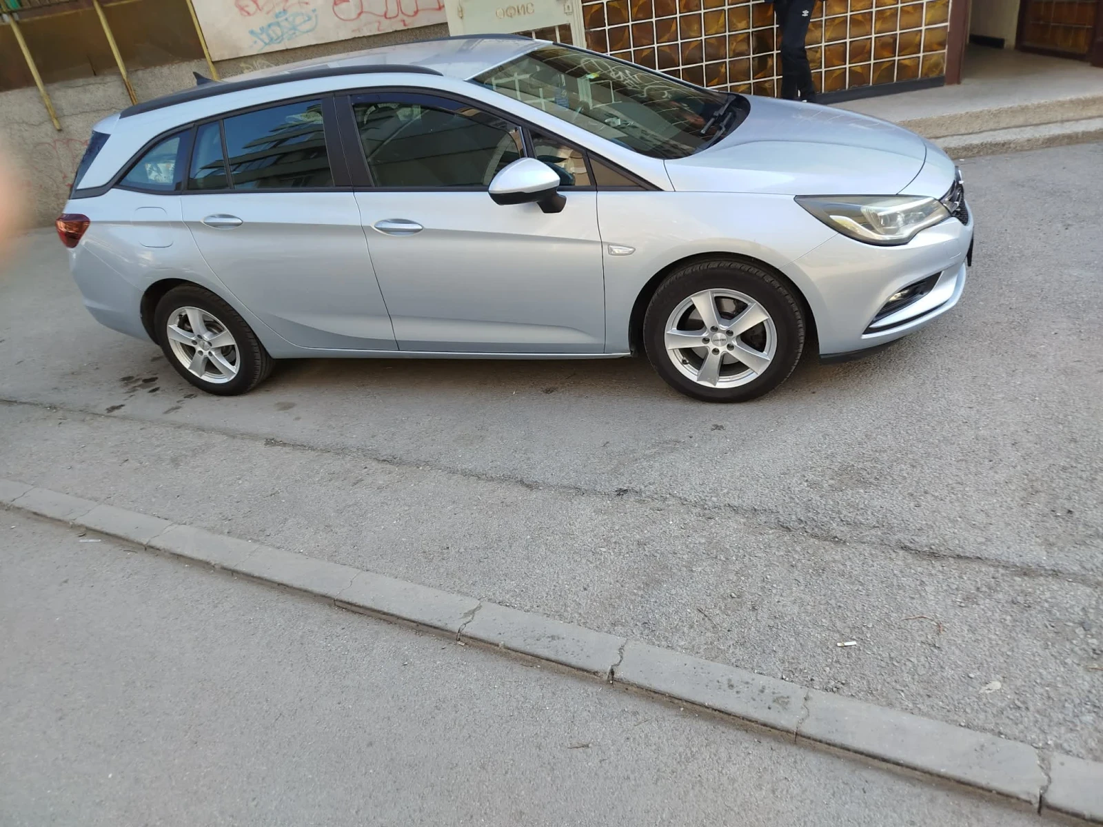 Opel Astra, снимка 16 - Автомобили и джипове - 54171629