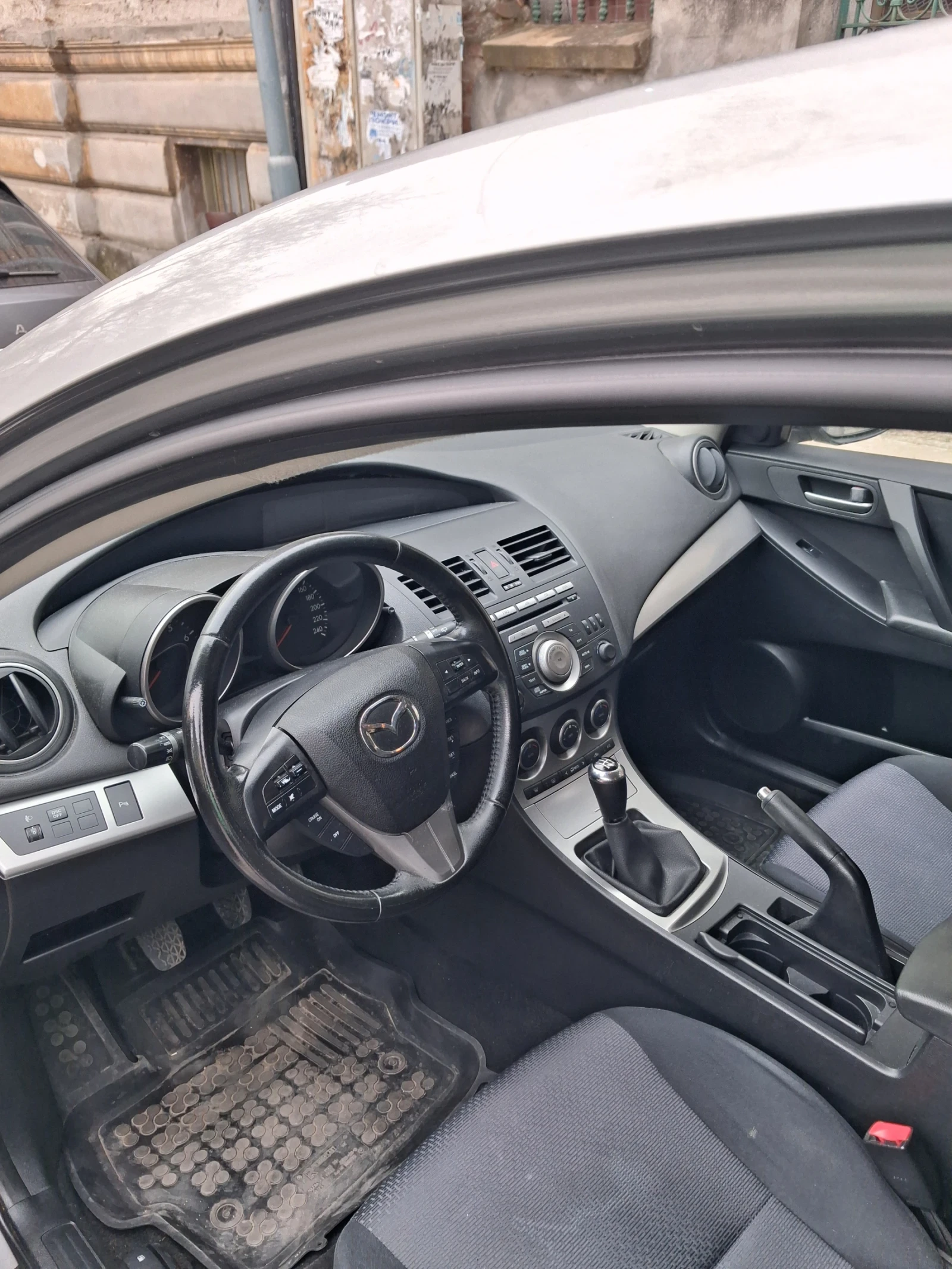 Mazda 3, снимка 3 - Автомобили и джипове - 54178320
