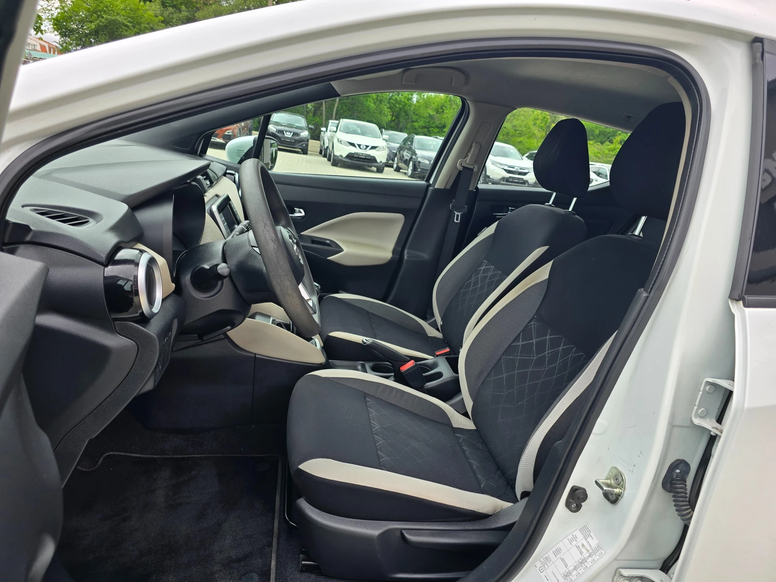 Nissan Micra 1.5DCI, Камера, Нави, Дистроник, Лайн-Асист!, снимка 7 - Автомобили и джипове - 54509133
