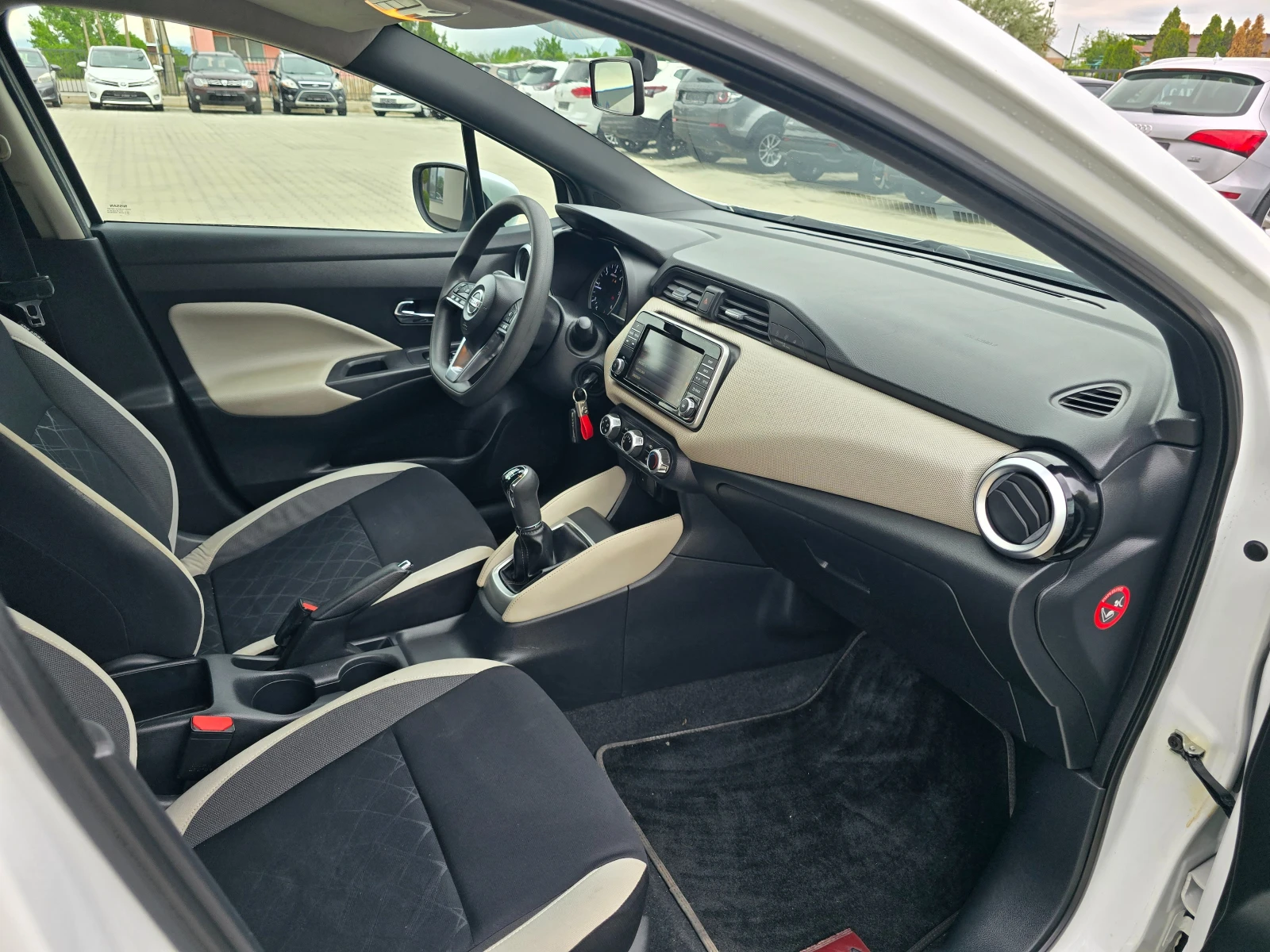 Nissan Micra 1.5DCI, Камера, Нави, Дистроник, Лайн-Асист!, снимка 11 - Автомобили и джипове - 54509133