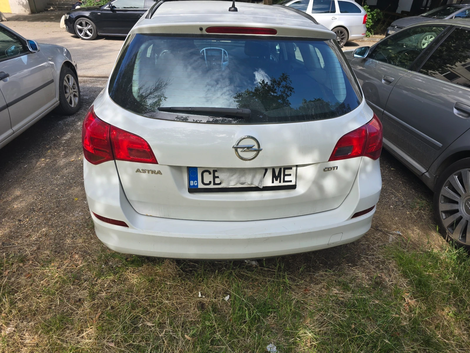 Opel Astra 1.7 CDTI SPORT TOURER 110 кс, снимка 4 - Автомобили и джипове - 55085662