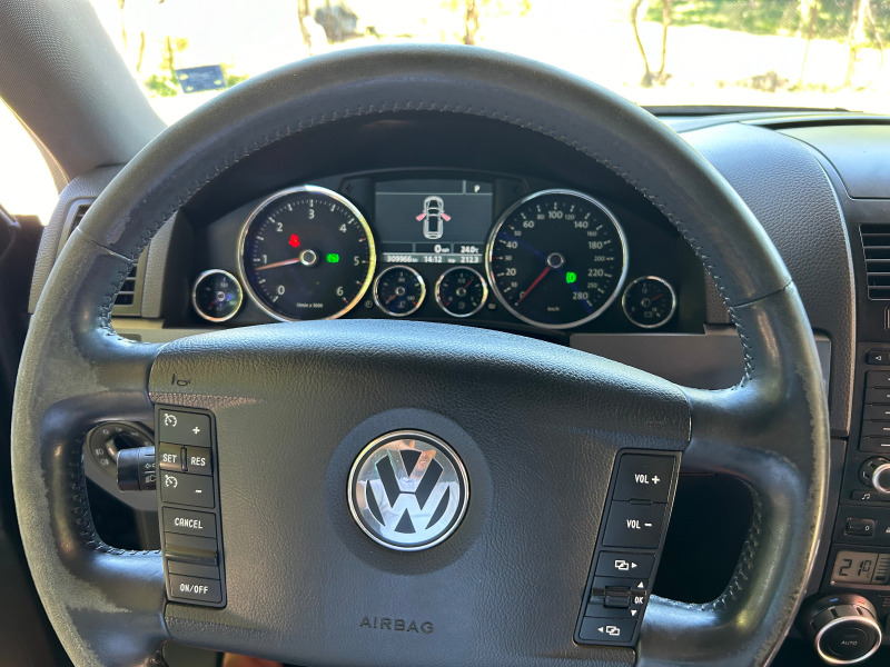 VW Touareg 3.0 Diesel, снимка 9 - Автомобили и джипове - 46415044