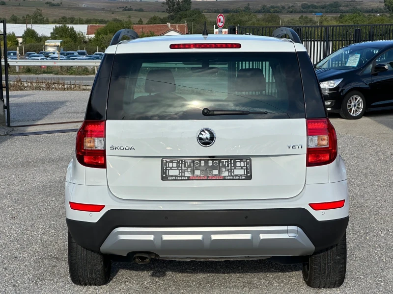 Skoda Yeti 1.2TSi DSG, LED, Ксенон * 48 000км* Уникат!, снимка 5 - Автомобили и джипове - 47315565