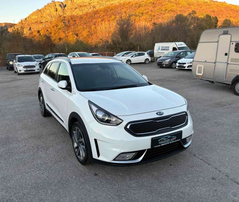 Kia Niro 1.6i УНИКАТ, снимка 1 - Автомобили и джипове - 47885945