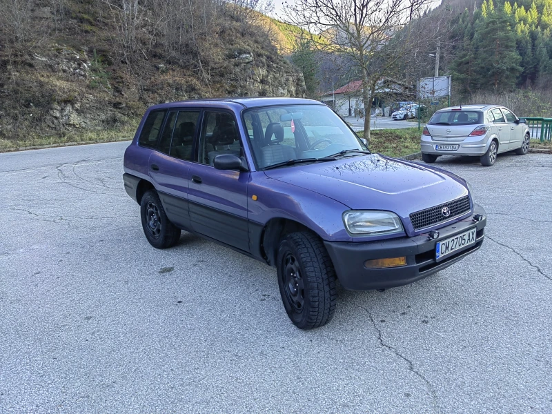 Toyota Rav4, снимка 2 - Автомобили и джипове - 48097297