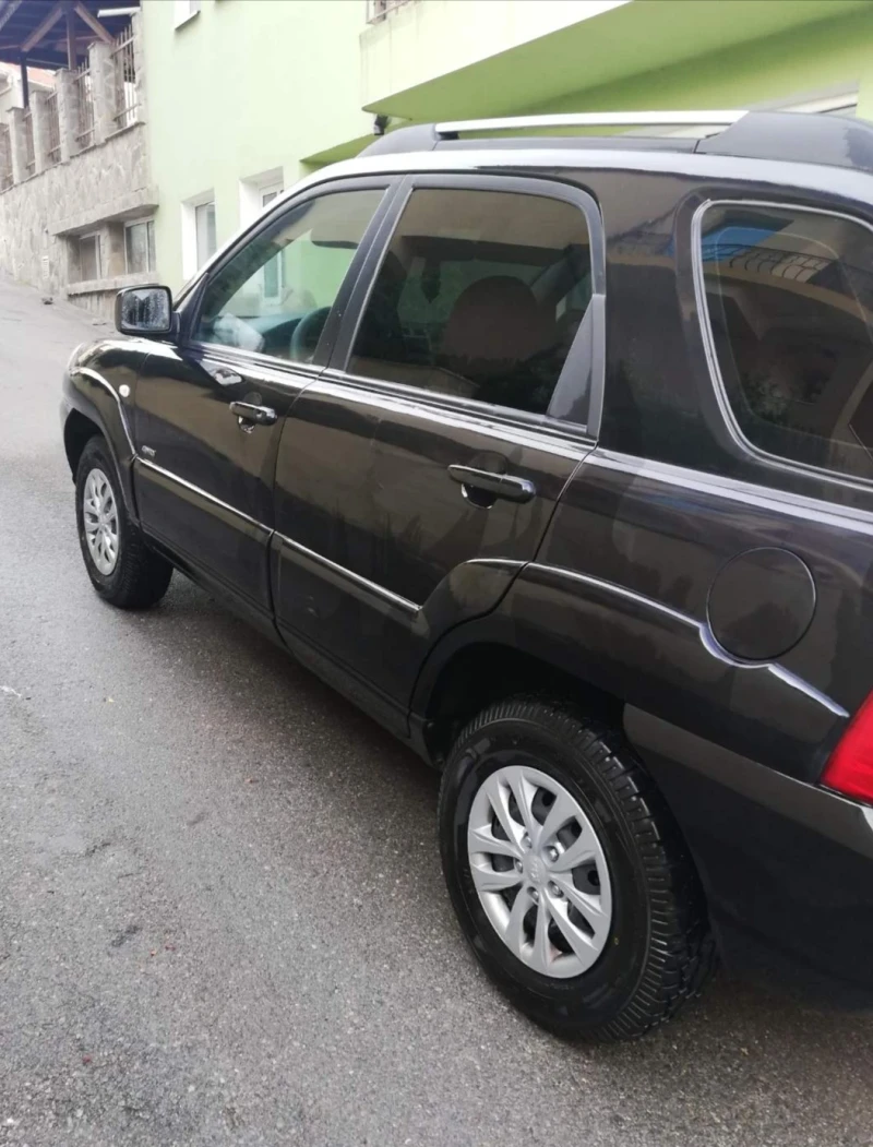 Kia Sportage, снимка 3 - Автомобили и джипове - 52260595