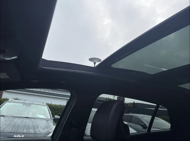 Kia Sportage 1.6 TGDI GT-Line Mild-Hybrid-PANO-3D camera, снимка 12 - Автомобили и джипове - 52240269