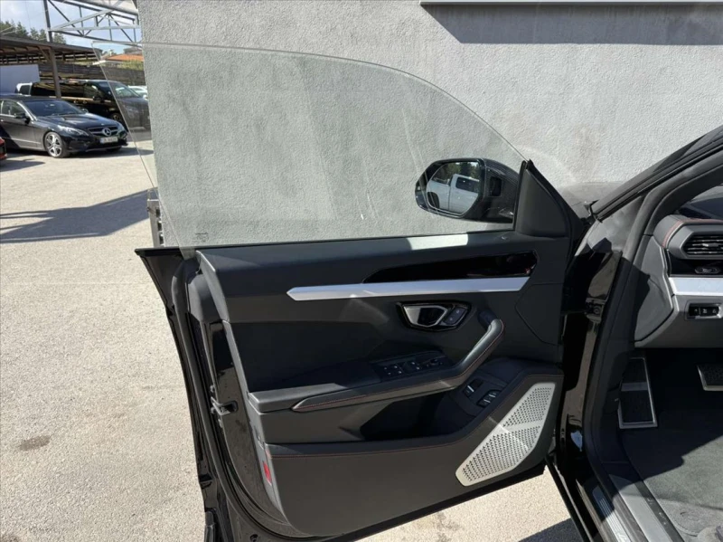 Lamborghini Urus 4.0 V8 CARBON/CERAMIC, снимка 8 - Автомобили и джипове - 52927846