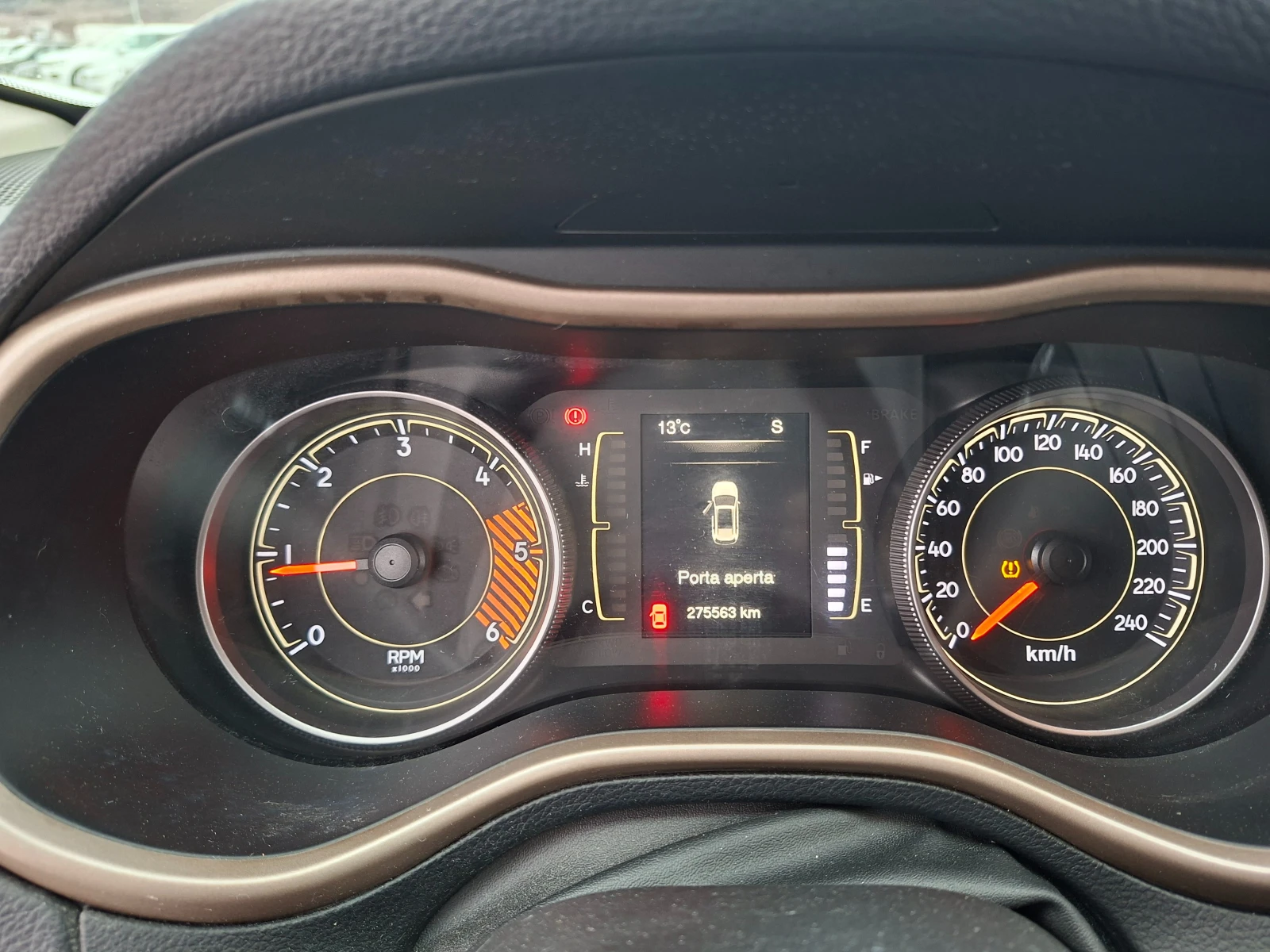 Jeep Cherokee 2.0 MULTIJET 4x4, снимка 15 - Автомобили и джипове - 53935367