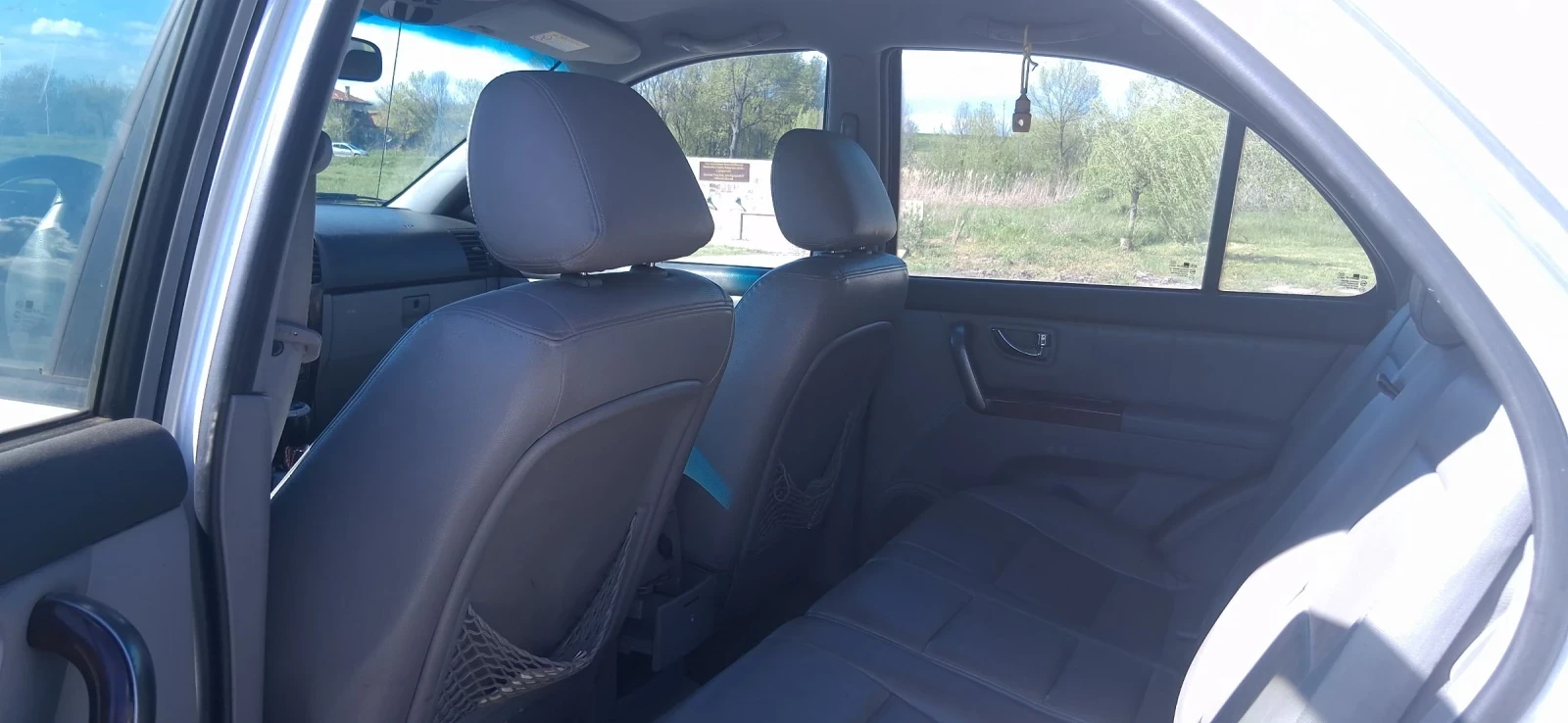 Kia Sorento 2.5, снимка 7 - Автомобили и джипове - 54294652