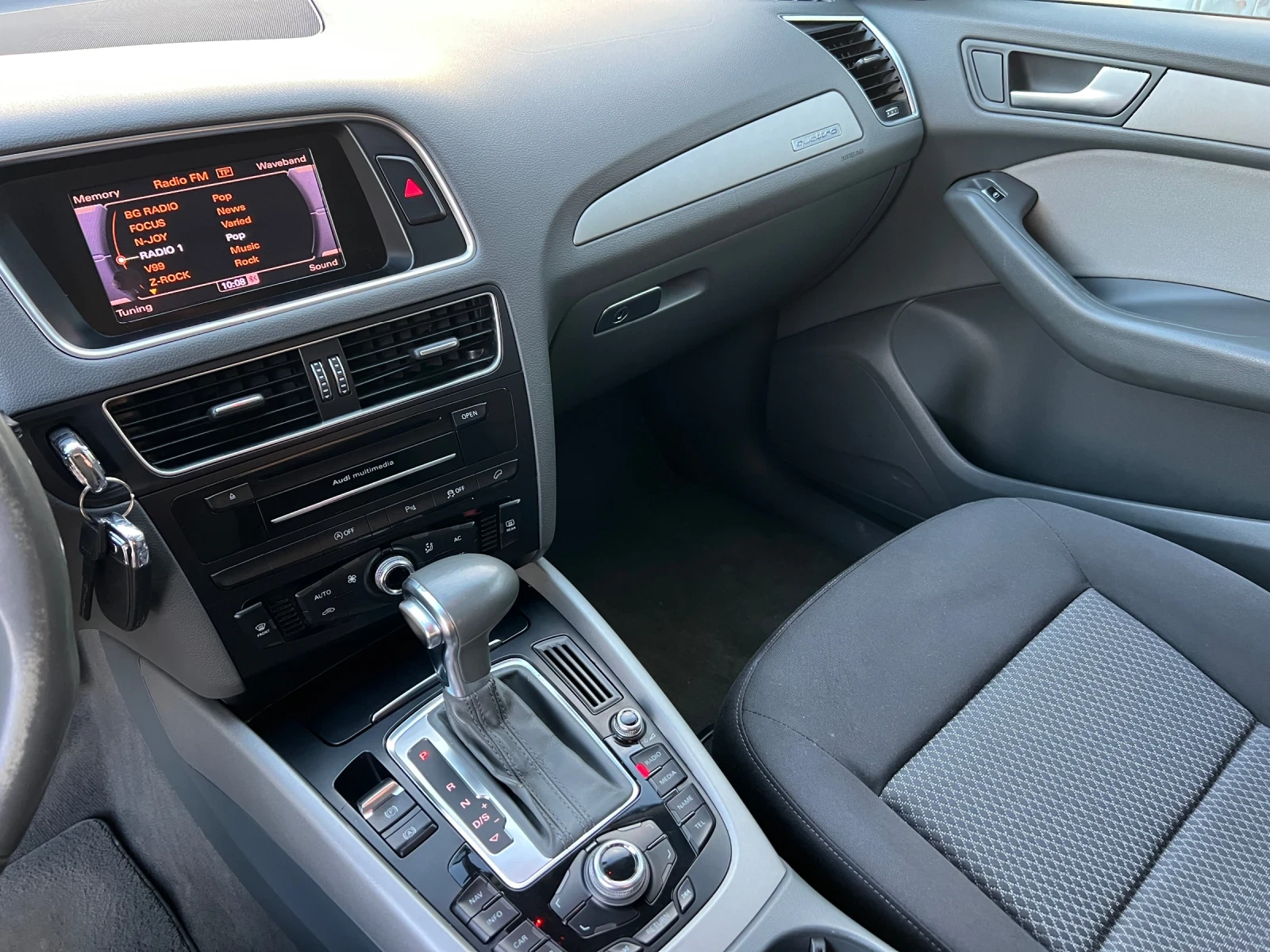 Audi Q5 2.0TDI-177к.с./Facelift/Quattro/Панорама/Автоматик, снимка 15 - Автомобили и джипове - 54803081