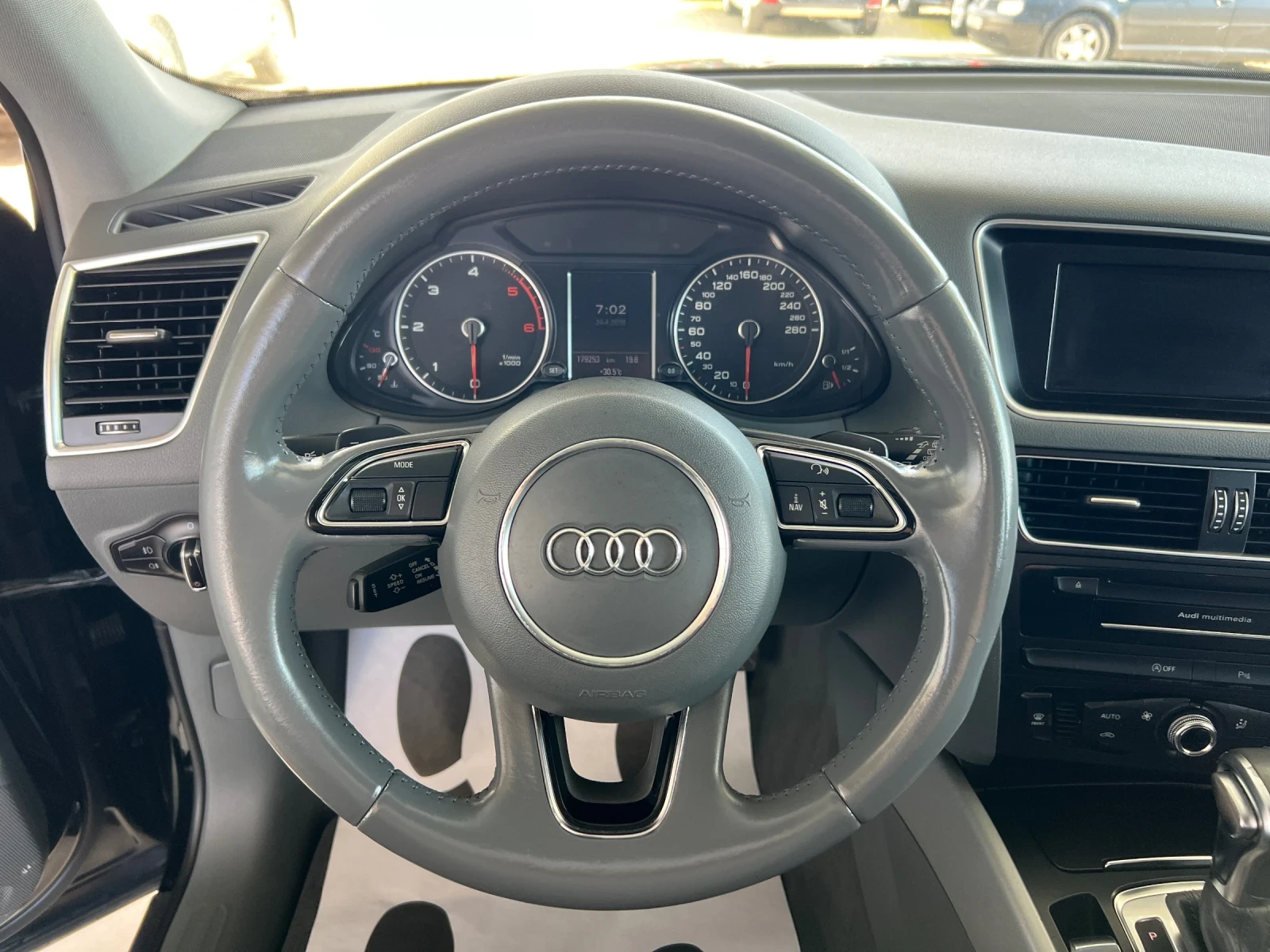 Audi Q5 2.0TDI-177к.с./Facelift/Quattro/Панорама/Автоматик, снимка 14 - Автомобили и джипове - 54803081