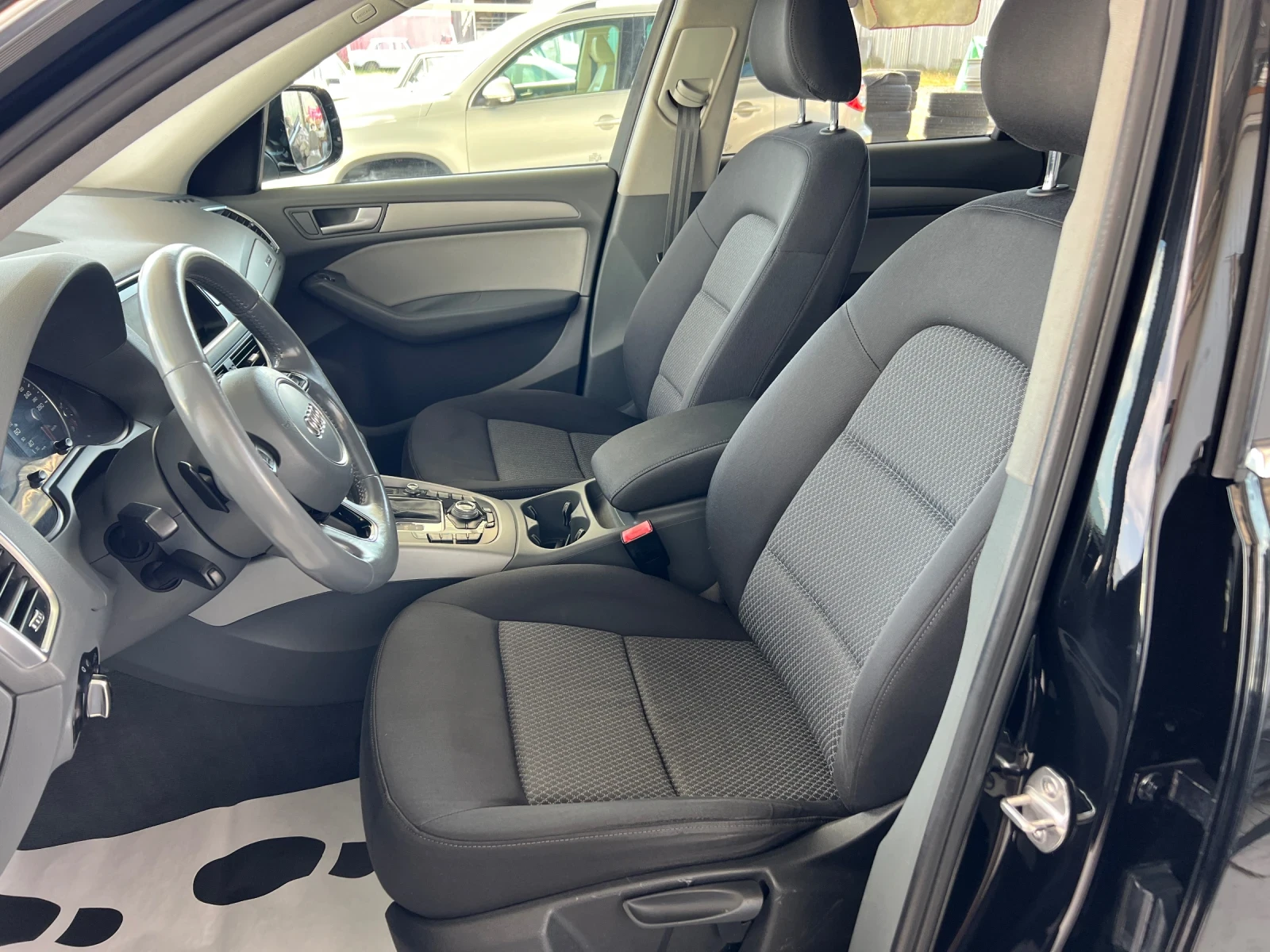 Audi Q5 2.0TDI-177к.с./Facelift/Quattro/Панорама/Автоматик, снимка 12 - Автомобили и джипове - 54803081