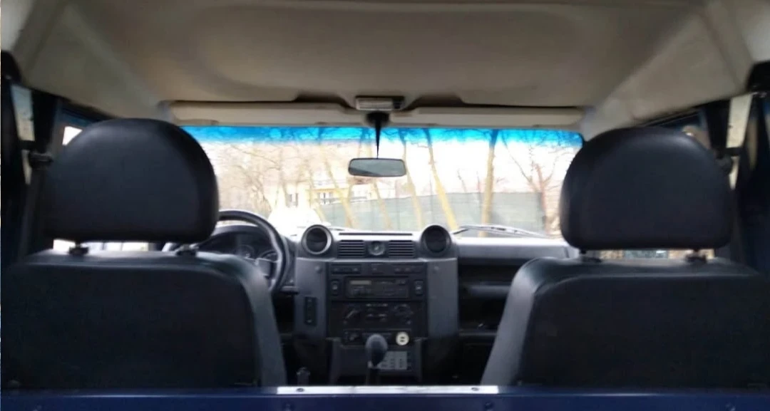 Land Rover Defender 2.4TDCI, снимка 6 - Автомобили и джипове - 54952984