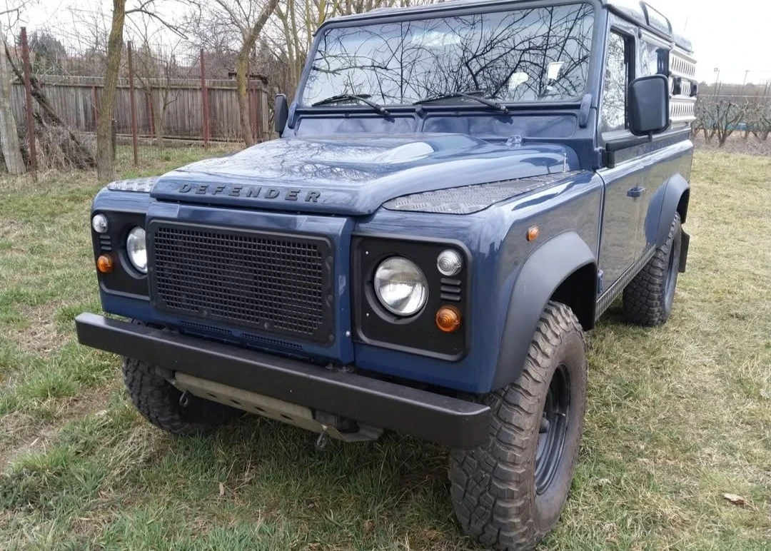 Land Rover Defender 2.4TDCI, снимка 8 - Автомобили и джипове - 54952984
