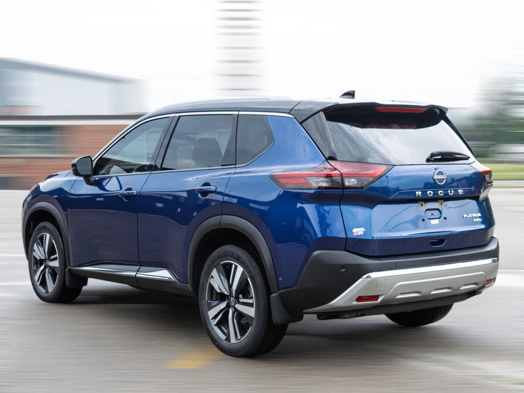 Nissan Rogue PLATINUM* AWD* HEAD UP* CARPLAY* PANO* KEYLESS* , снимка 6 - Автомобили и джипове - 55727754