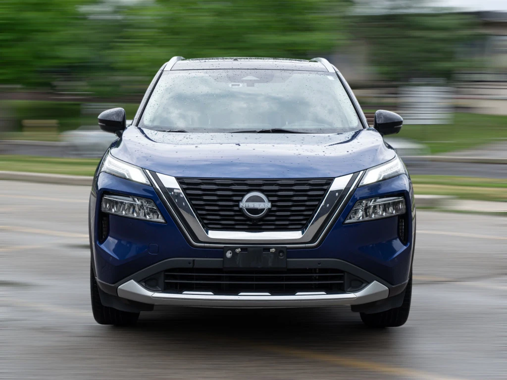 Nissan Rogue PLATINUM* AWD* HEAD UP* CARPLAY* PANO* KEYLESS* , снимка 2 - Автомобили и джипове - 55727754