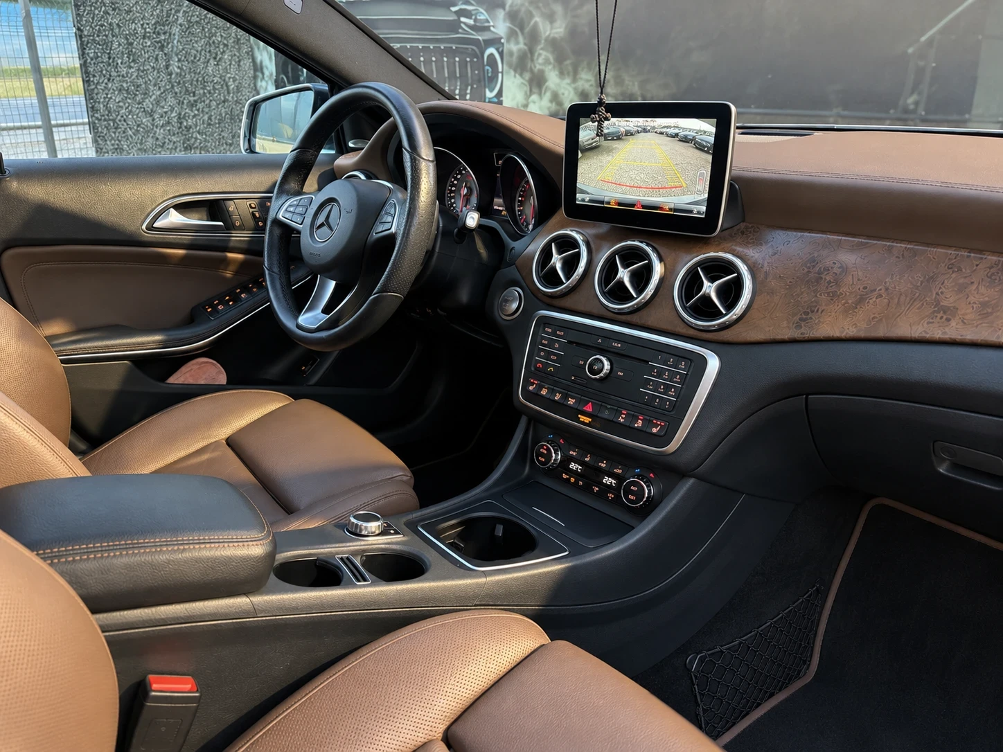 Mercedes-Benz GLA 220 4-MATIC| 170HP| LED| PANO| �������� ������ | Mobile.bg � ����������� 10