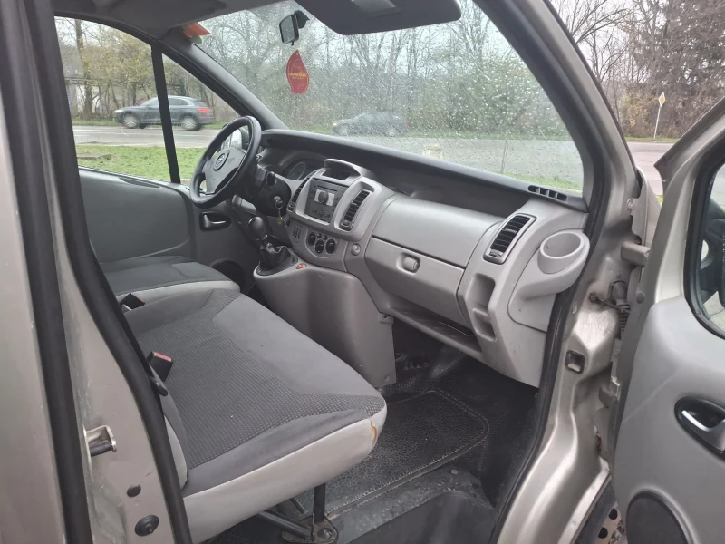 Opel Vivaro 2.0 cdti, снимка 5 - Бусове и автобуси - 52577162