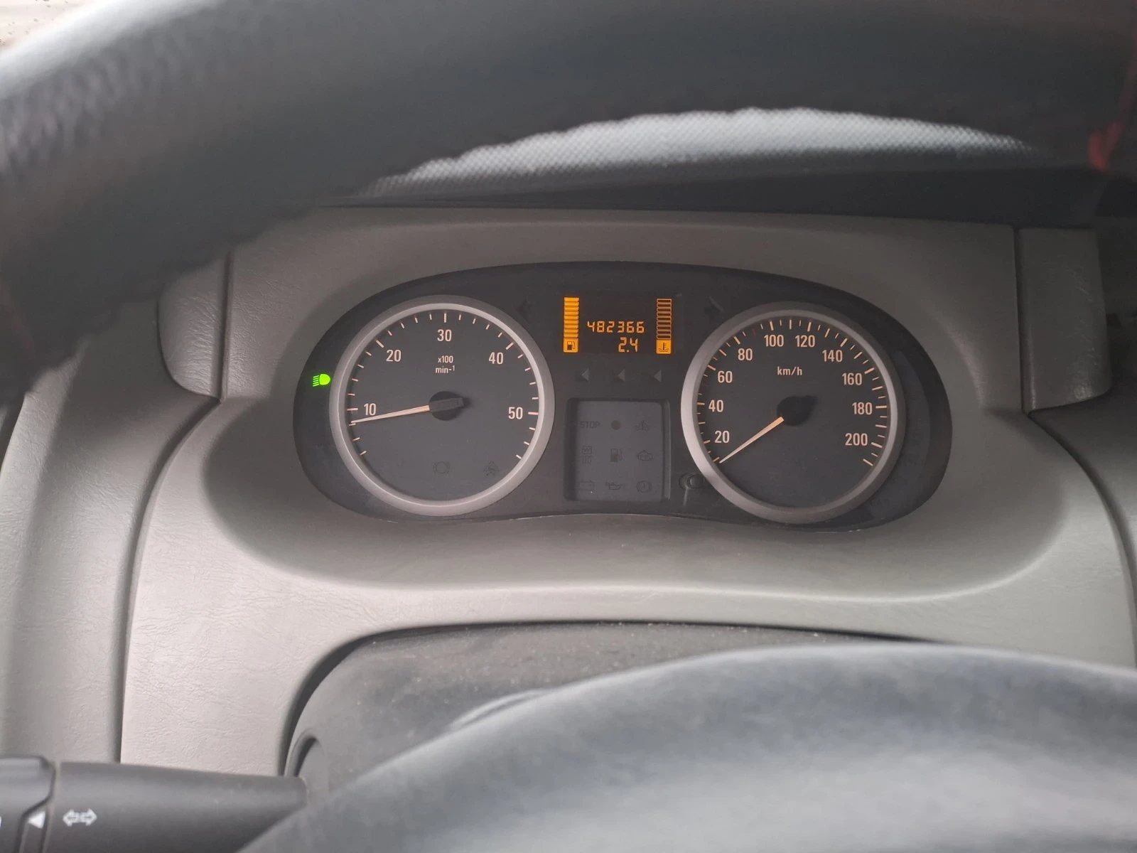 Opel Vivaro 2.0 cdti - изображение 8