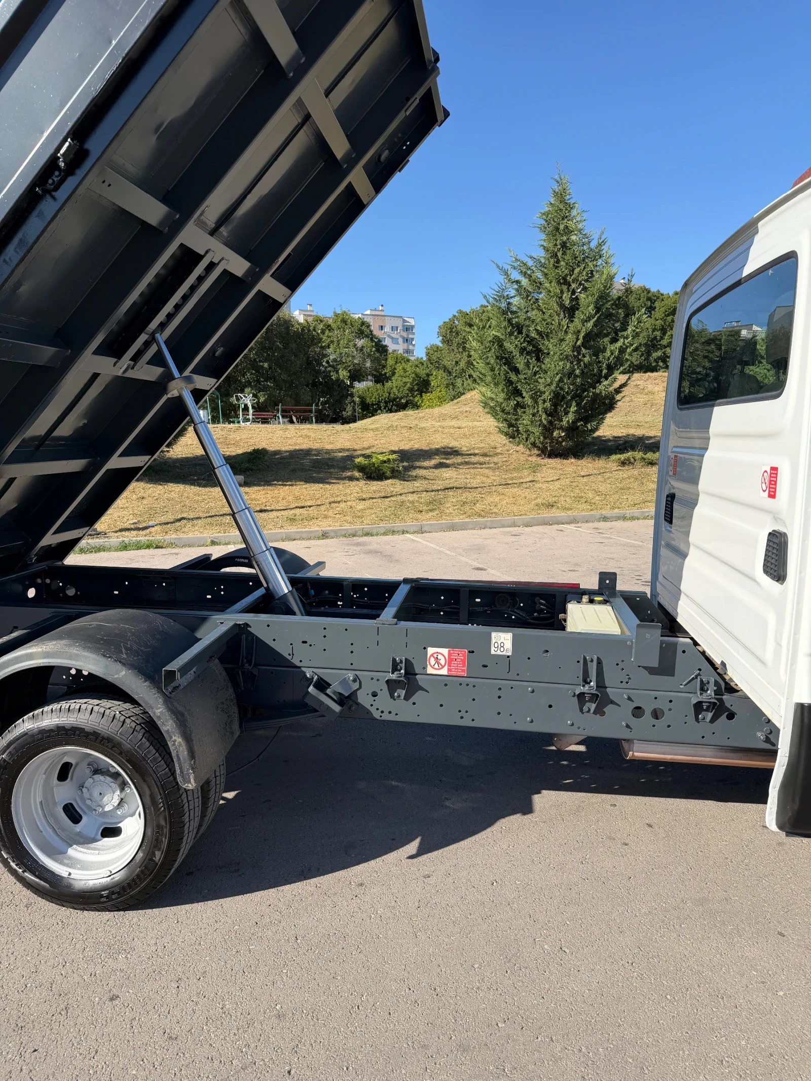 Iveco Daily Самосвал Регистриран, снимка 4 - Бусове и автобуси - 56047757