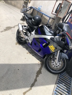 Suzuki Gsxr 600, снимка 1