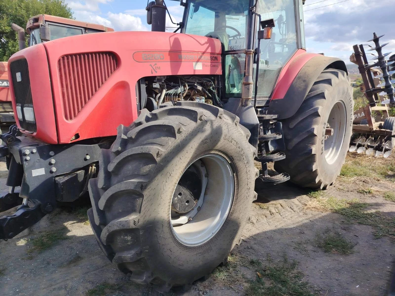 Трактор Massey 8280 xtra - изображение 2