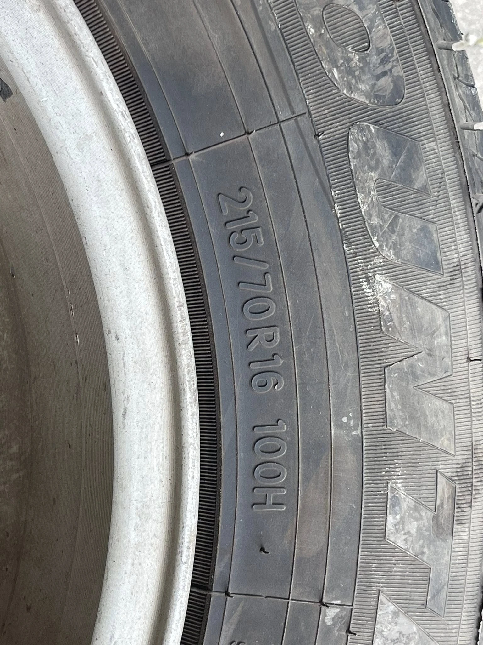 Гуми с джанти Toyo 215/70R16, снимка 6 - Гуми и джанти - 54657893