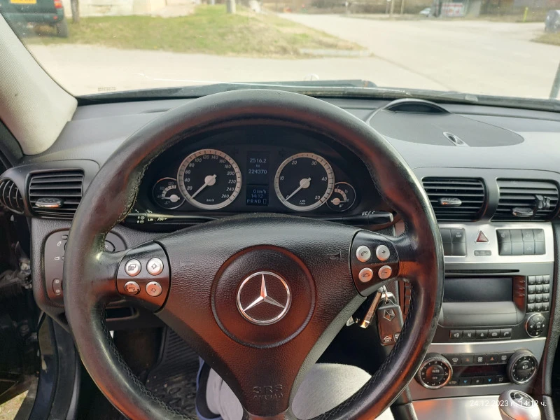 Mercedes-Benz C 320 Cdi, снимка 14 - Автомобили и джипове - 47198376