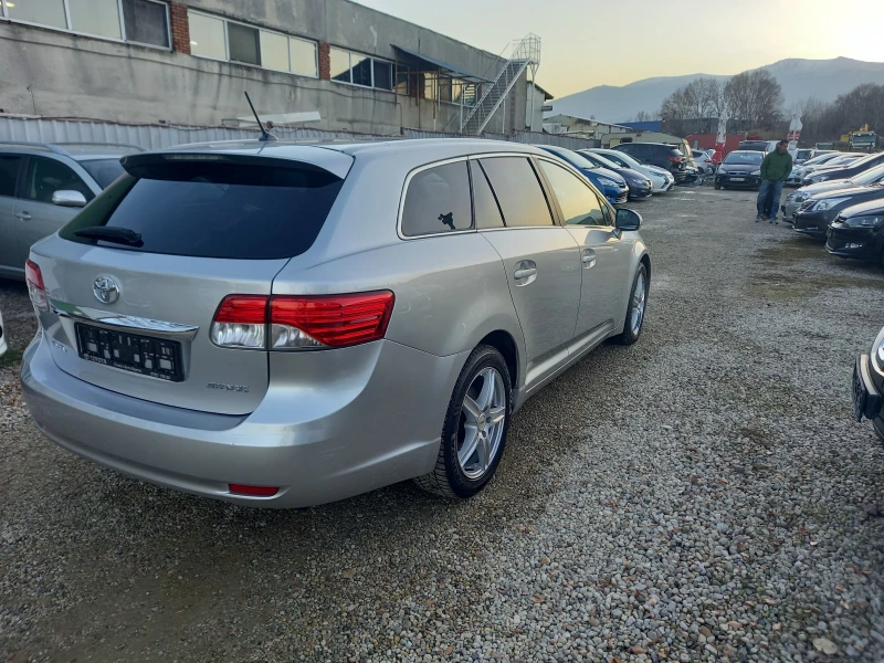 Toyota Avensis 2.2D4Dнавигация.камера., снимка 7 - Автомобили и джипове - 48117308