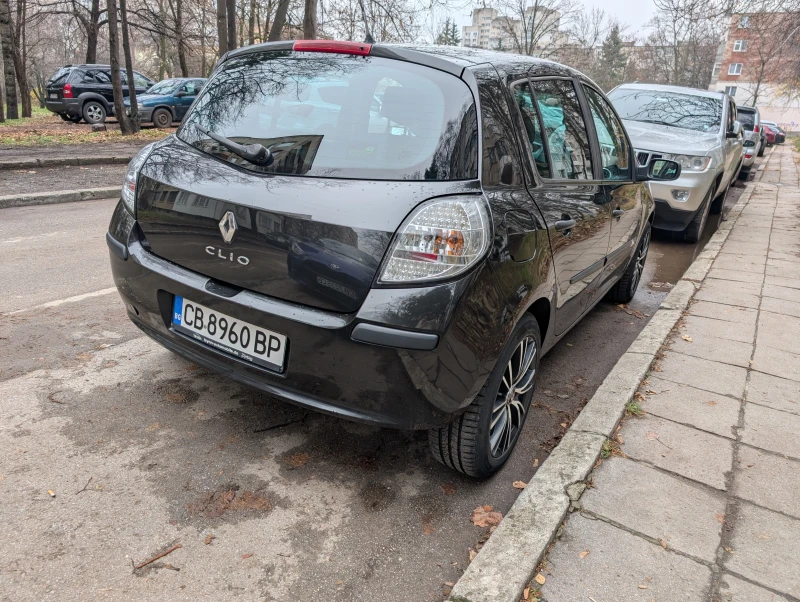 Renault Clio Clio 3, снимка 4 - Автомобили и джипове - 48285121