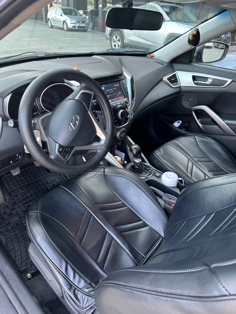 Hyundai Veloster , снимка 7 - Автомобили и джипове - 49186503