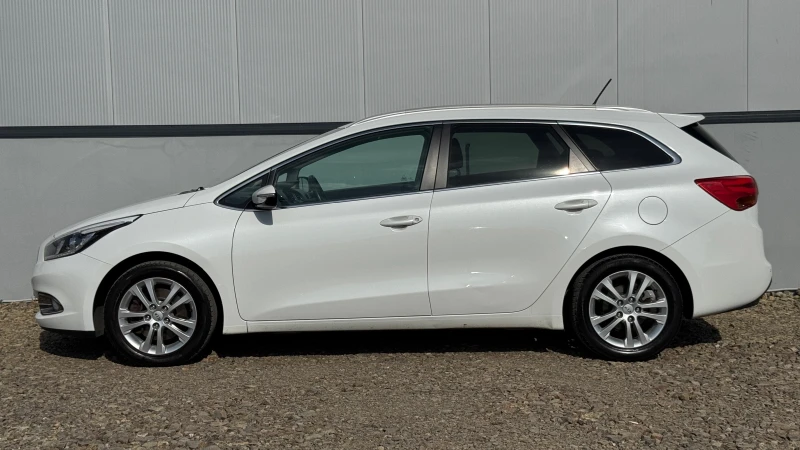 Kia Ceed 1.4 MPi &#127463;&#127466;, снимка 8 - Автомобили и джипове - 49458206