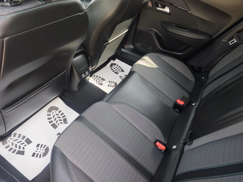 Peugeot 2008 1.5/130kc Allure, снимка 12 - Автомобили и джипове - 49917780