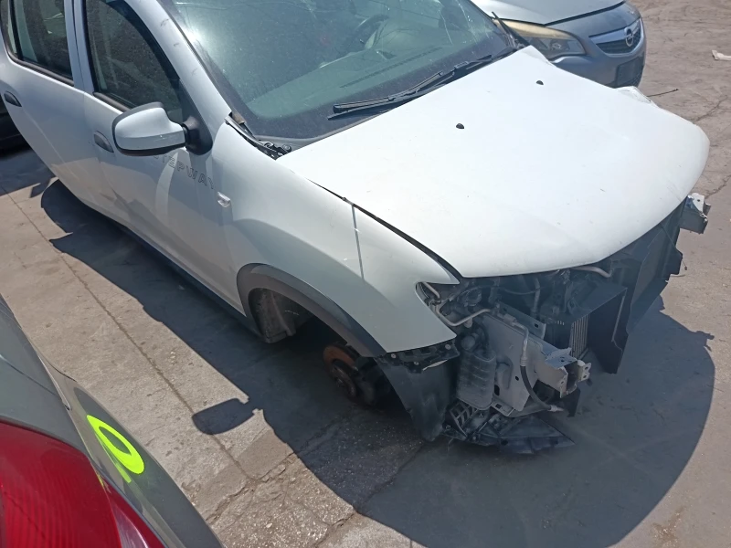 Dacia Sandero 0.9t, снимка 4 - Автомобили и джипове - 51040345