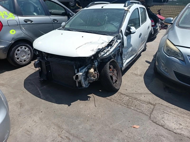 Dacia Sandero 0.9t, снимка 3 - Автомобили и джипове - 51040345