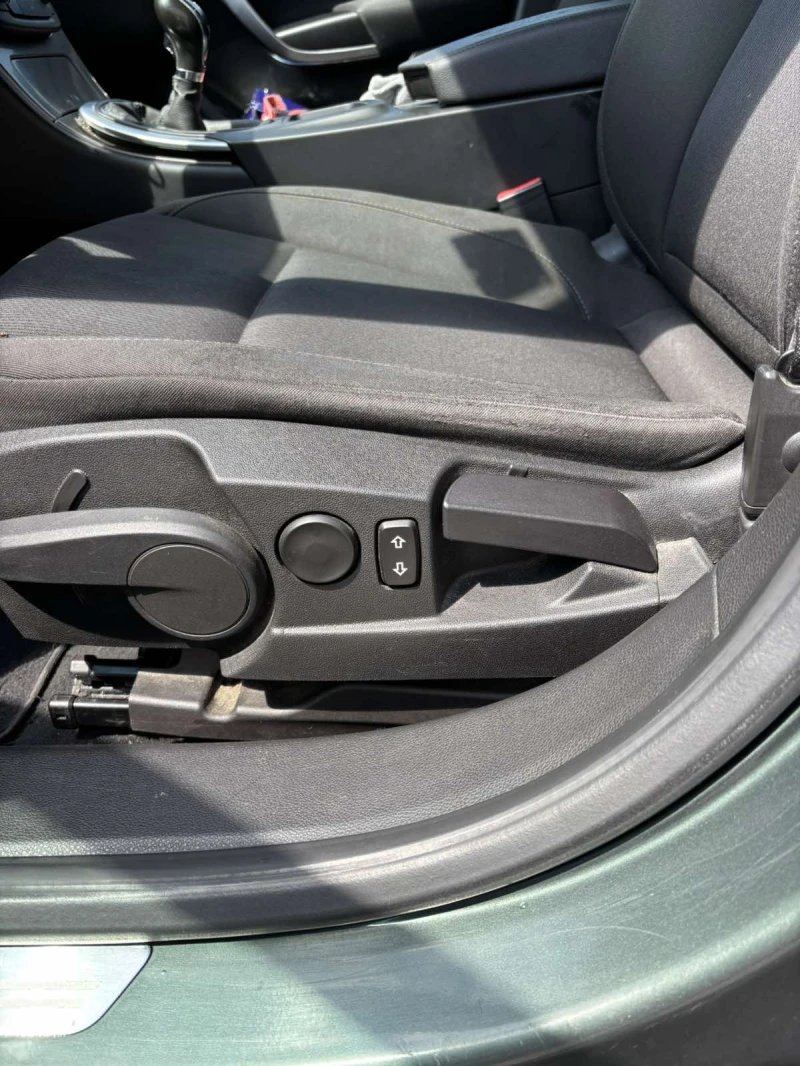 Opel Insignia, снимка 10 - Автомобили и джипове - 51205847