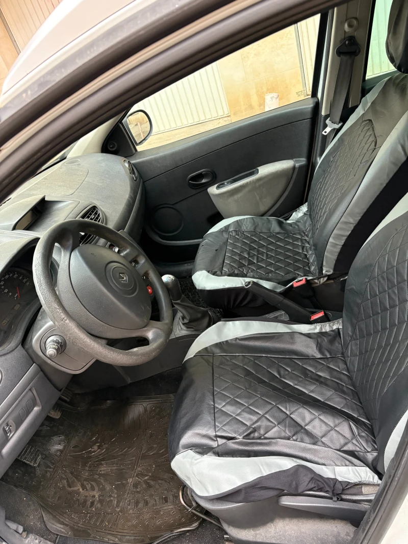 Renault Clio, снимка 6 - Автомобили и джипове - 52664653