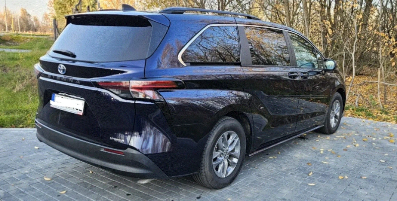 Toyota Sienna 2, 5 hibrid, снимка 4 - Автомобили и джипове - 52816264