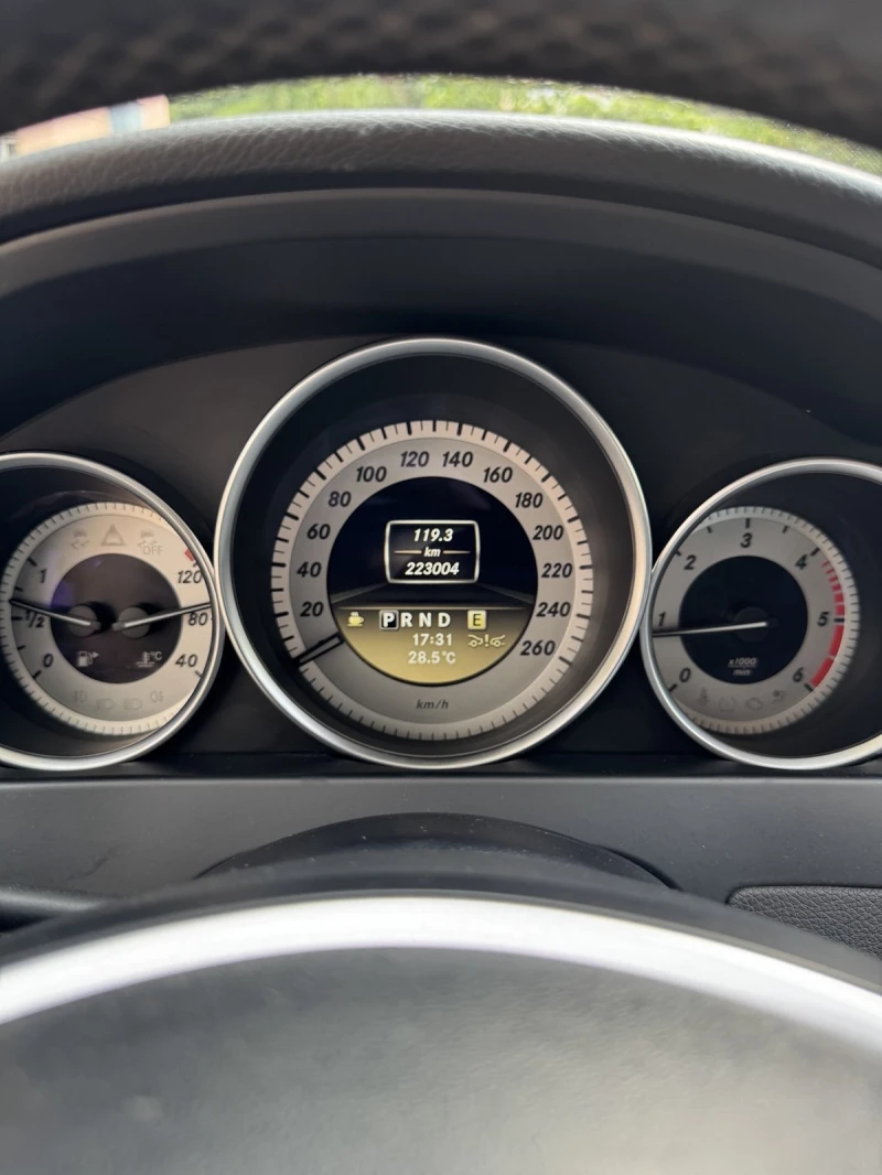 Mercedes-Benz C 250 Facelift * 4matic , снимка 8 - Автомобили и джипове - 52965528