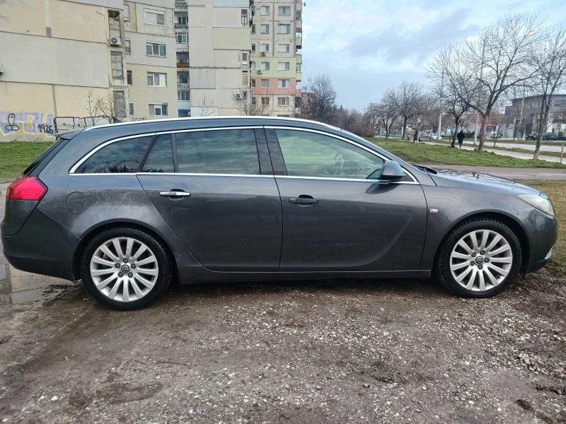 Opel Insignia Sports tourer, снимка 7 - Автомобили и джипове - 53445295