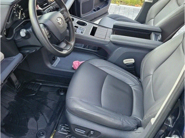 Toyota Sienna 2, 5 hibrid, снимка 7 - Автомобили и джипове - 52816264