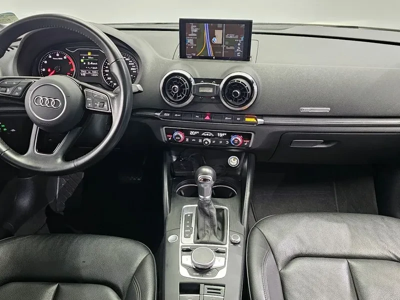 Audi A3 2.0 TFSI, снимка 7 - Автомобили и джипове - 54135485