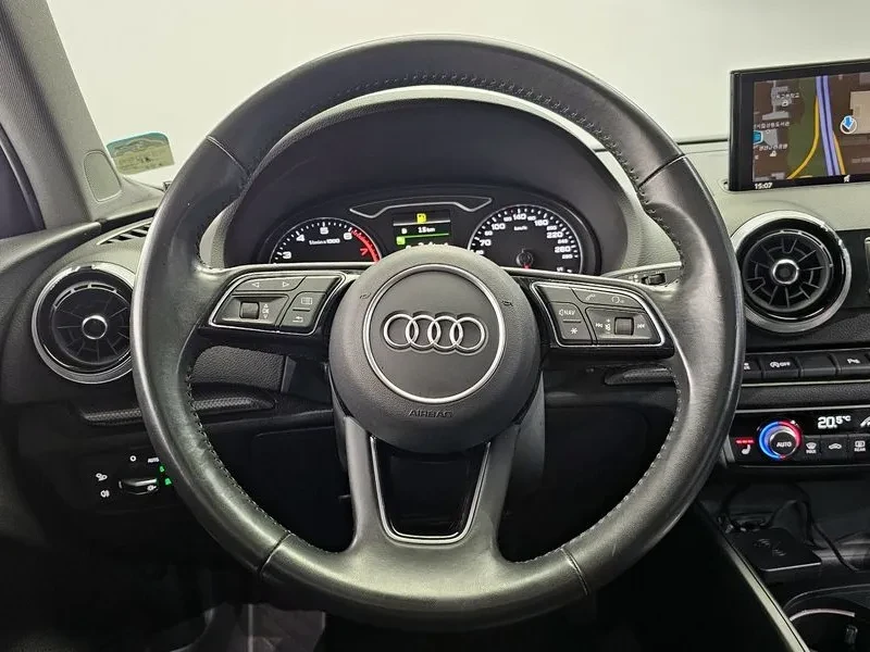 Audi A3 2.0 TFSI, снимка 13 - Автомобили и джипове - 54135485